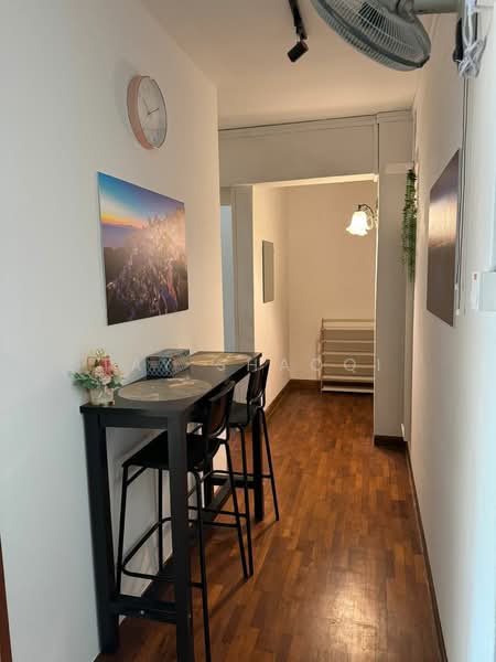 Pandan Valley, 4 Pandan Valley, Room Rental, 130 sqft, Condominium For Rent, by Tay Shaoqi, 500191494 - Corridor - PropertyGuru.com.sg