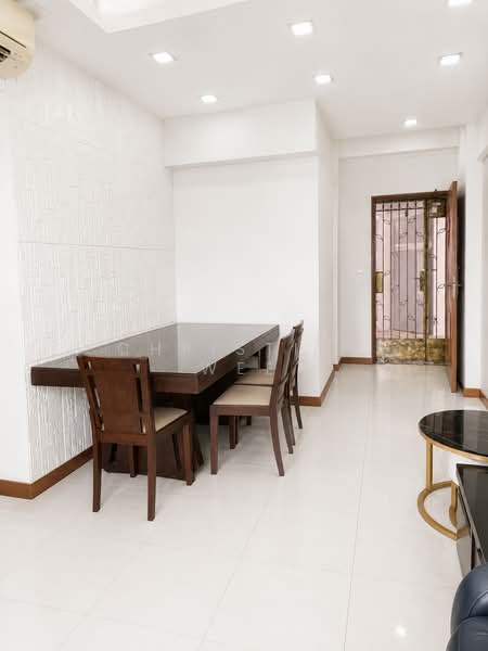 180A Boon Lay Drive, 180A Boon Lay Drive, 2 Bedrooms, 720 sqft, HDB Flat For Sale, by Christine Wee, 500191519 - Dining Room - PropertyGuru.com.sg