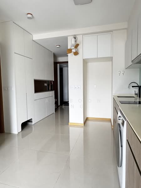 Kingsford Waterbay, 84 Upper Serangoon View, 1 Bedroom, 474 sqft, Condominium For Sale, by Yap Boon Seng, 500191527 - Kitchen - PropertyGuru.com.sg