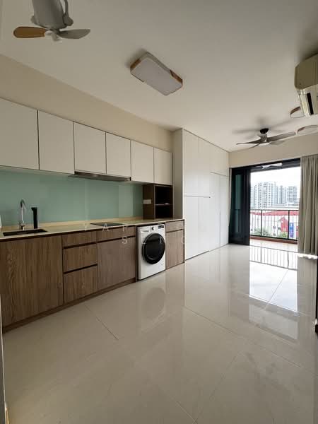 Kingsford Waterbay, 84 Upper Serangoon View, 1 Bedroom, 474 sqft, Condominium For Sale, by Yap Boon Seng, 500191527 - Kitchen - PropertyGuru.com.sg