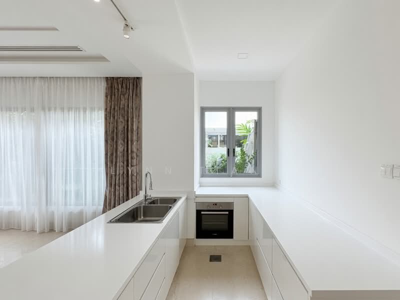 ❤️GIANT⚡️Wide Frontage Semi-D in Serangoon Garden w Basement, Chuan Garden/ Brighton Avenue/ Serangoon Garden Way, 7 Bedrooms, 5,880 sqft, Semi-Detached House For Sale, by Lynn Tiang, 500191540 - Kitchen - PropertyGuru.com.sg