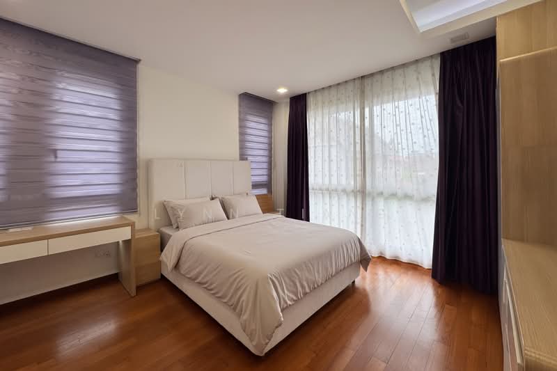 ❤️GIANT⚡️Wide Frontage Semi-D in Serangoon Garden w Basement, Chuan Garden/ Brighton Avenue/ Serangoon Garden Way, 7 Bedrooms, 5,880 sqft, Semi-Detached House For Sale, by Lynn Tiang, 500191540 - Bedroom - PropertyGuru.com.sg
