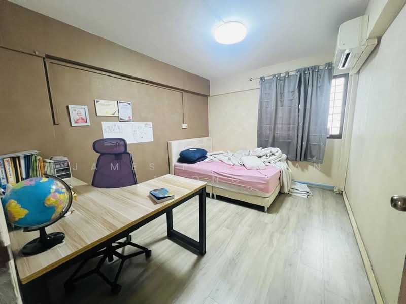 126 Yishun Street 11, 126 Yishun Street 11, 3 Bedrooms, 1,001 sqft, HDB Flat For Sale, by James Poh Yuan Loong, 500191547 - Bedroom - PropertyGuru.com.sg