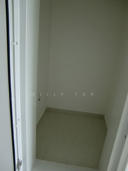 Eastwood Regency, 42 Eastwood Road, 1 Bedroom, 474 sqft, Condominium For Rent, by Willy Tan, 500191548 - Store room - PropertyGuru.com.sg