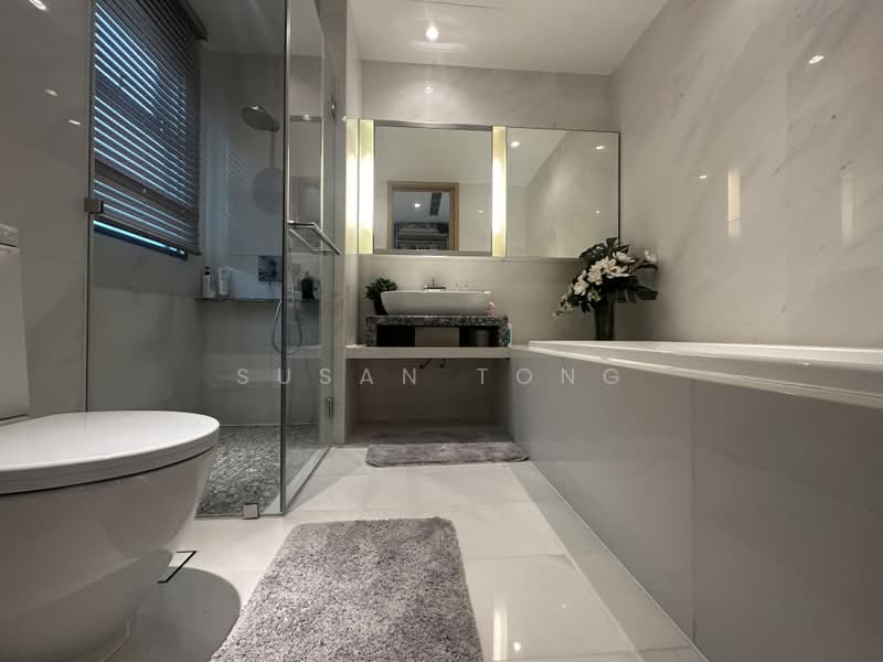The Residences at W Sentosa Cove, 1 Ocean Way, 2 Bedrooms, 2,228 sqft, Condominium For Rent, by Susan Tong, 500191554 - Master Bathroom - PropertyGuru.com.sg