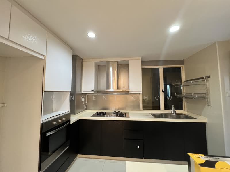 Seletar Springs Condominium, 100 Gerald Drive, 3 Bedrooms, 1,302 sqft, Condominium For Sale, by Vincent Chow, 500191559 - Kitchen - PropertyGuru.com.sg