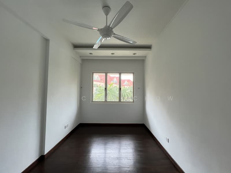 Seletar Springs Condominium, 100 Gerald Drive, 3 Bedrooms, 1,302 sqft, Condominium For Sale, by Vincent Chow, 500191559 - Bedroom 2 - PropertyGuru.com.sg