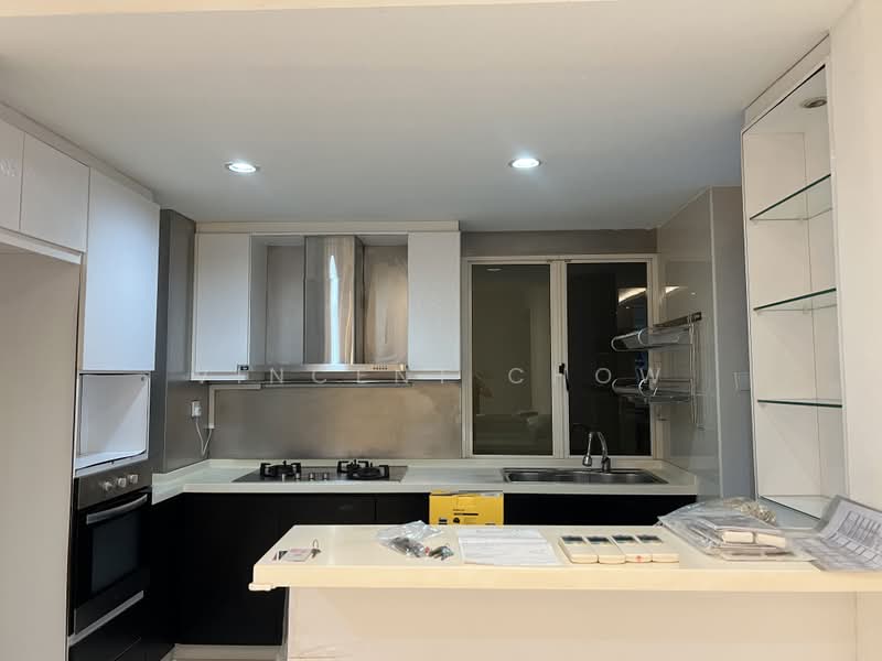 Seletar Springs Condominium, 100 Gerald Drive, 3 Bedrooms, 1,302 sqft, Condominium For Sale, by Vincent Chow, 500191559 - Kitchen - PropertyGuru.com.sg