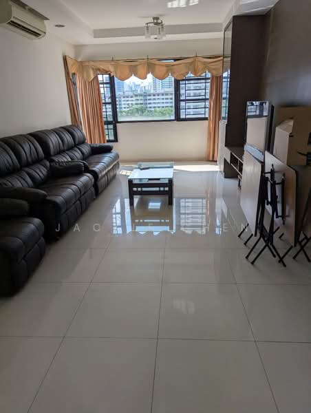 Central Green, 5 Jalan Membina, 4 Bedrooms, 1,690 sqft, Condominium For Sale, by Jackie Chen, 500191566 - Living Room - PropertyGuru.com.sg