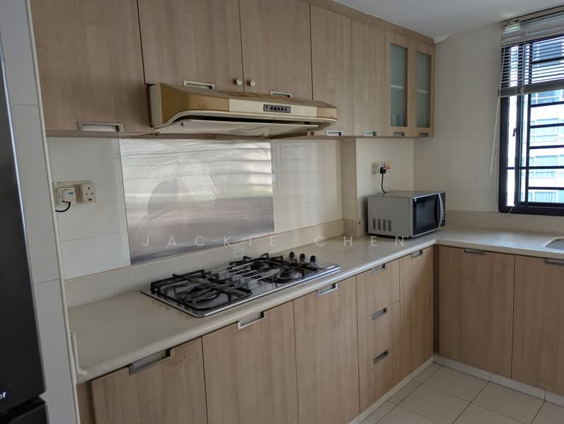 Central Green, 5 Jalan Membina, 4 Bedrooms, 1,690 sqft, Condominium For Sale, by Jackie Chen, 500191566 - Kitchen - PropertyGuru.com.sg