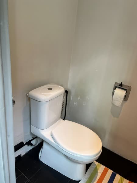 101 Henderson Crescent, 101 Henderson Crescent, 3 Bedrooms, 796 sqft, HDB Flat For Sale, by Damian Muthu, 500191601 - Bathroom - PropertyGuru.com.sg
