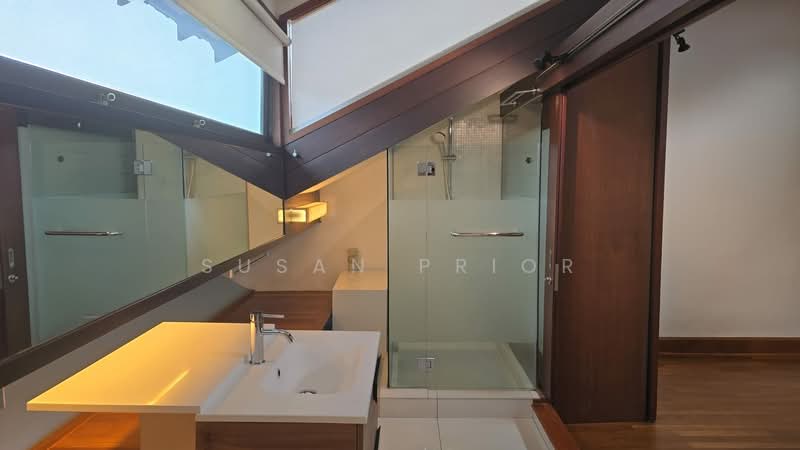 7 Bed Exceptional Emerald, Emerald Hill Road Conservation House, 7 Bedrooms, 4,750 sqft, Conservation House For Sale, by Susan Prior, 500191603 - Bathroom - PropertyGuru.com.sg