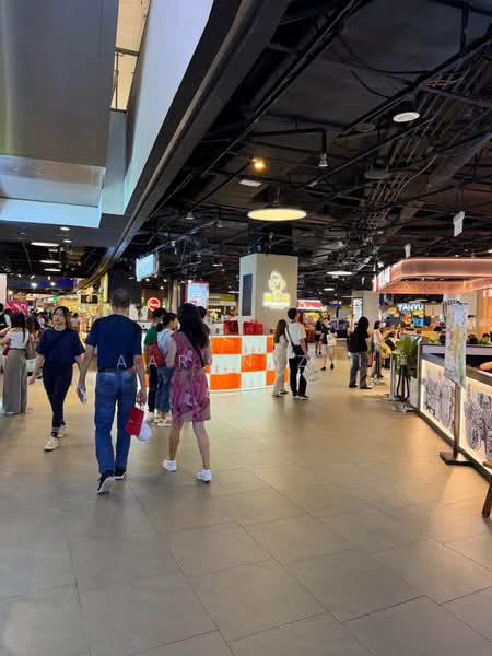 313 @ Somerset, 313 Orchard Road, 240 sqft, Food & Beverage For Rent, by Aaron Zhi, 500191614 - Exterior - CommercialGuru.com.sg