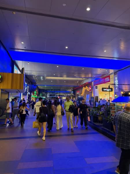 313 @ Somerset, 313 Orchard Road, 240 sqft, Food & Beverage For Rent, by Aaron Zhi, 500191614 - Exterior - CommercialGuru.com.sg