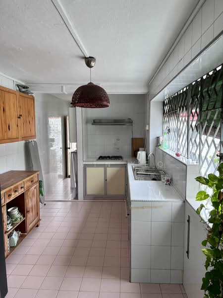 56 Eng Hoon Street, 56 Eng Hoon Street, 3 Bedrooms, 1,000 sqft, Walk-up Apartment For Rent, by Alvin Yeo, 500191634 - Kitchen - PropertyGuru.com.sg