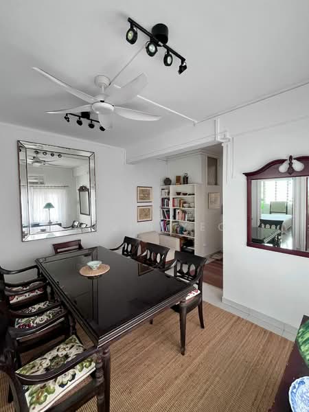 56 Eng Hoon Street, 56 Eng Hoon Street, 3 Bedrooms, 1,000 sqft, Walk-up Apartment For Rent, by Alvin Yeo, 500191634 - PropertyGuru.com.sg