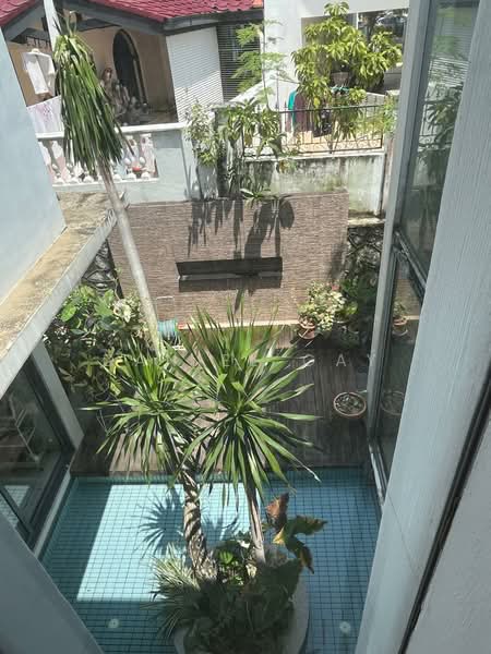Jalan Rindu, , 5 Bedrooms, 3,800 sqft, Corner Terrace For Sale, by Daniel Gay, 500191646 - Reflective pool - PropertyGuru.com.sg