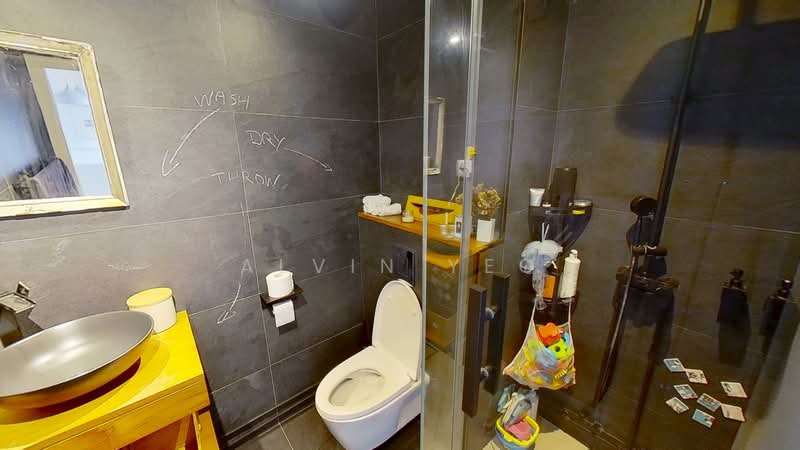 42 Kim Cheng Street, 42 Kim Cheng Street, 2 Bedrooms, 947 sqft, HDB Flat For Rent, by Alvin Yeo, 500191649 - Bathroom - PropertyGuru.com.sg