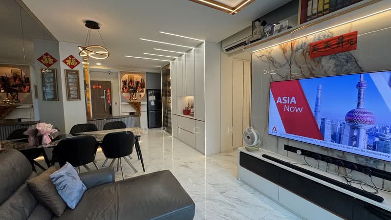 Canberra Residences, 513 Canberra Drive, 3 Bedrooms, 1,130 sqft, Condominium For Sale, by Edric Ho, 500191652 - Living Room - PropertyGuru.com.sg