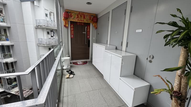 Canberra Residences, 513 Canberra Drive, 3 Bedrooms, 1,130 sqft, Condominium For Sale, by Edric Ho, 500191652 - Privacy Corridor Towards Unit - PropertyGuru.com.sg