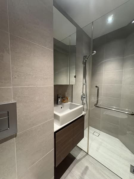 Uptown @ Farrer, 2 Perumal Road Singapore, 2 Bedrooms, 538 sqft, Condominium For Sale, by Betty Ma, 500191661 - Attached bathroom - PropertyGuru.com.sg