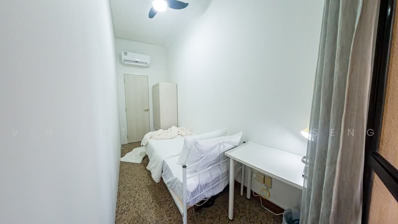 Dover Parkview, 32 Dover Rise, Room Rental, 100 sqft, Condominium For Rent, by Vincent Lim Boon Seng, 500191664 - SBR 2 - PropertyGuru.com.sg