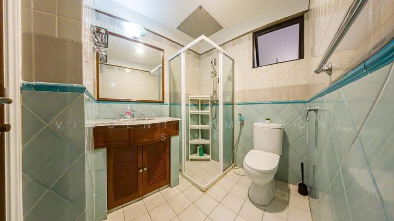 Dover Parkview, 32 Dover Rise, Room Rental, 100 sqft, Condominium For Rent, by Vincent Lim Boon Seng, 500191664 - Common Bathroom - PropertyGuru.com.sg