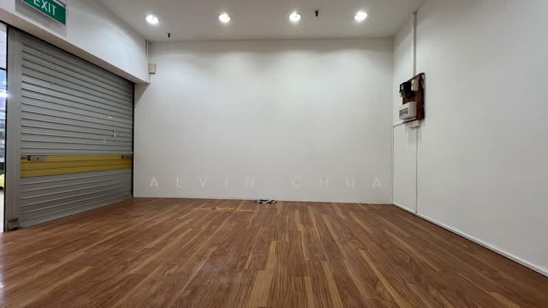 Lucky Plaza, 304 Orchard Road, 231 sqft, Mall Shop For Rent, by Alvin Chua, 500191683 - Interior - CommercialGuru.com.sg