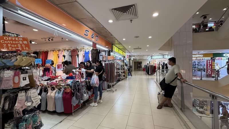Lucky Plaza, 304 Orchard Road, 231 sqft, Mall Shop For Rent, by Alvin Chua, 500191683 - Interior - CommercialGuru.com.sg