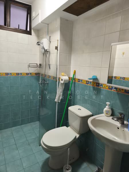 630 Senja Road, 630 Senja Road, Room Rental, 140 sqft, HDB Flat For Rent, by Tan Choon Teck Robert, 500191684 - Bathroom - PropertyGuru.com.sg