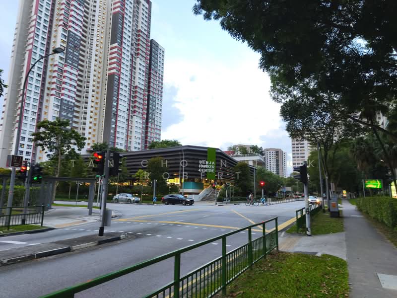 630 Senja Road, 630 Senja Road, Room Rental, 140 sqft, HDB Flat For Rent, by Tan Choon Teck Robert, 500191684 - Hawker Center opposite - PropertyGuru.com.sg