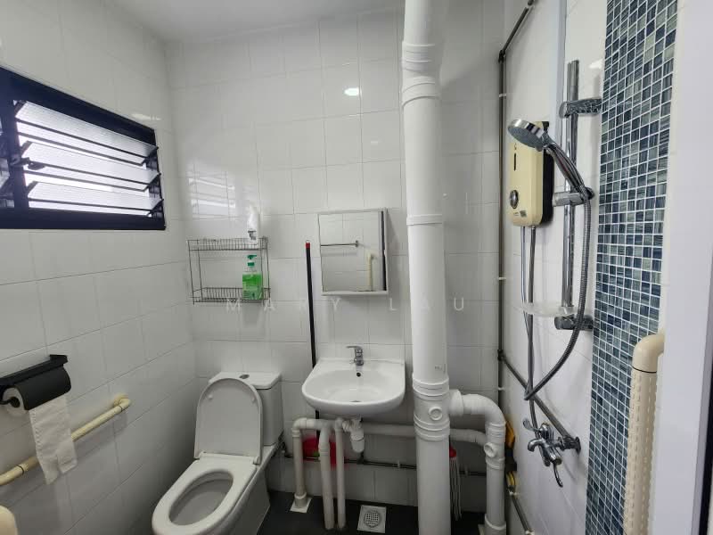 627 Yishun Street 61, 627 Yishun Street 61, Room Rental, 150 sqft, HDB Flat For Rent, by Mary Lau, 500191688 - Bathroom - PropertyGuru.com.sg