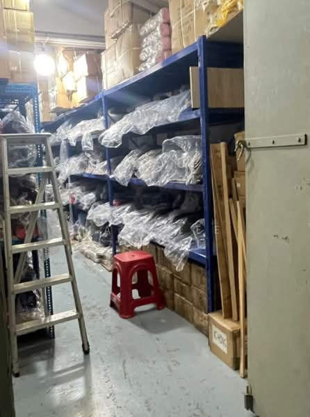 Tong Lee Building, 35 Kallang Pudding Road, 904 sqft, Light Industrial (B1) For Sale, by Marc Lee, 500191689 - Interior - CommercialGuru.com.sg