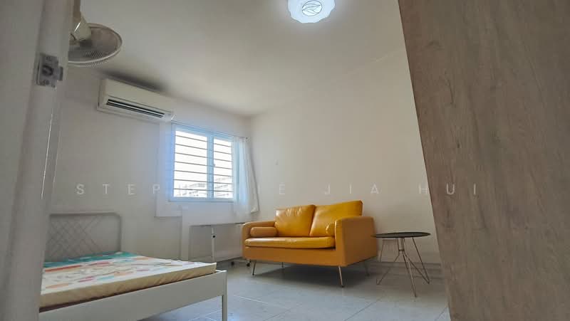2 Hougang Avenue 3, 2 Hougang Avenue 3, 1 Bedroom, 635 sqft, HDB Flat For Sale, by Stephenie Jia Hui, 500191695 - Living Room - PropertyGuru.com.sg