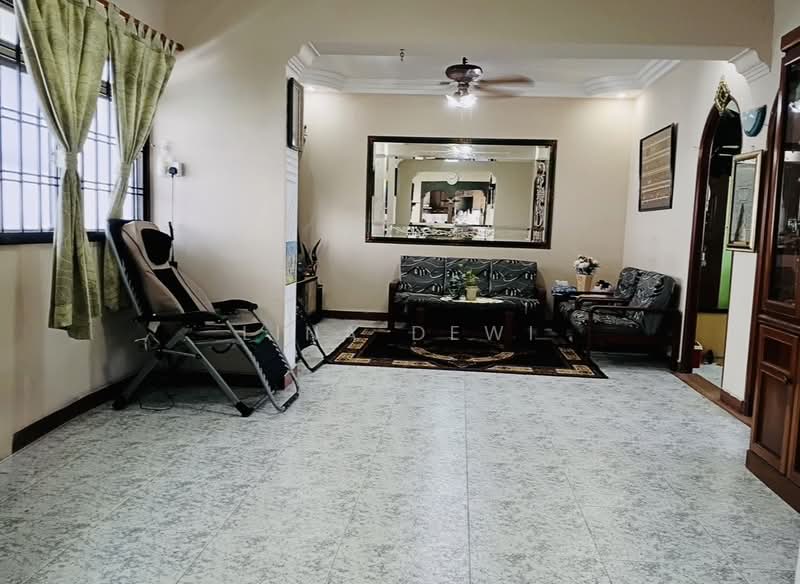 843 Jurong West Street 81, 843 Jurong West Street 81, 3 Bedrooms, 1,141 sqft, HDB Flat For Sale, by Lina Dewi, 500191701 - Living Room - PropertyGuru.com.sg