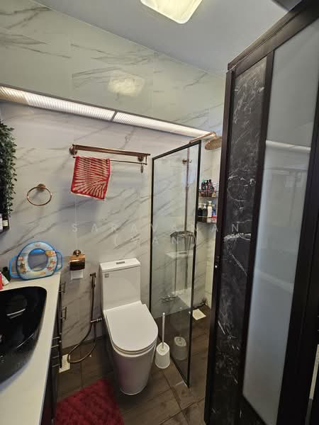 18 Jalan Tenteram, 18 Jalan Tenteram, 3 Bedrooms, 1,130 sqft, HDB Flat For Sale, by Saravanan (Van), 500191702 - Bathroom - PropertyGuru.com.sg