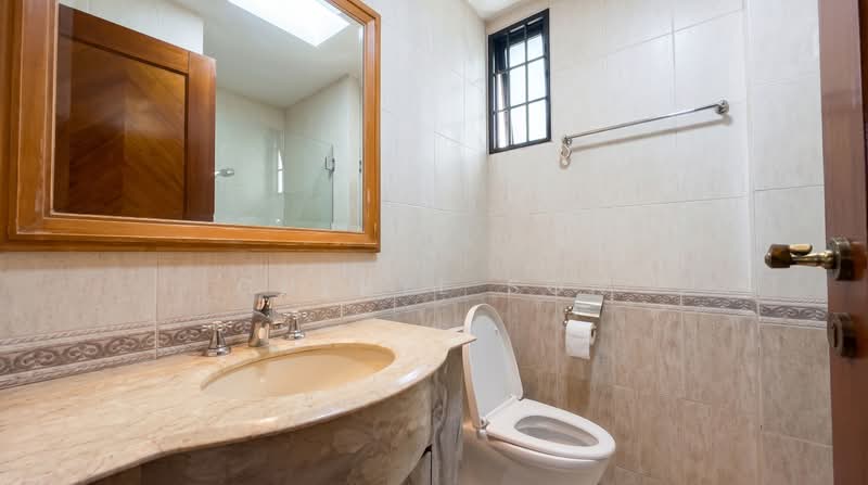Eastpoint Green, 1 Simei Street 3, 3 Bedrooms, 1,173 sqft, Condominium For Rent, by Cheryl Soh, 500191704 - Common Bathroom - PropertyGuru.com.sg