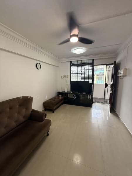 36 Beo Crescent, 36 Beo Crescent, 3 Bedrooms, 680 sqft, HDB Flat For Rent, by JAGJIT SINGH, 500191706 - Living Room - PropertyGuru.com.sg
