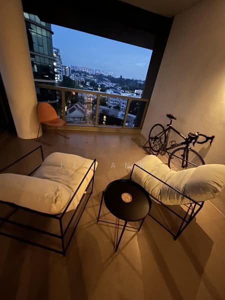 Fifteen Robin, 15 Robin Road, 3 Bedrooms, 1,399 sqft, Condominium For Rent, by Lee Anne, 500191714 - Balcony - PropertyGuru.com.sg