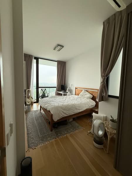 The Crest, 101 Prince Charles Crescent, 2 Bedrooms, 850 sqft, Condominium For Rent, by Shirley Goh (Phua), 500191717 - Bedroom - PropertyGuru.com.sg