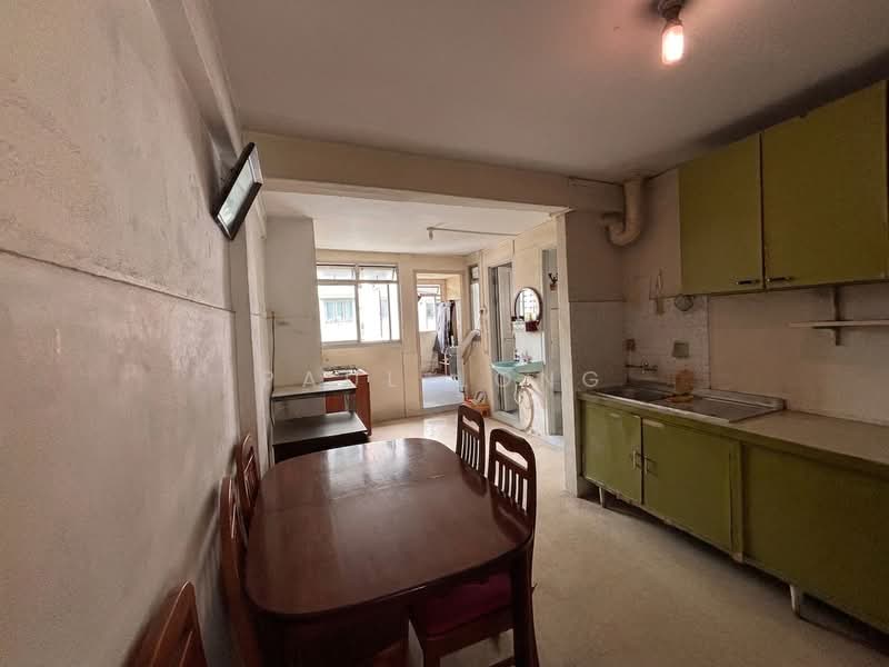 108 Lorong 1 Toa Payoh, 108 Lorong 1 Toa Payoh, 2 Bedrooms, 710 sqft, HDB Flat For Sale, by Paul Long, 500191718 - Kitchen - PropertyGuru.com.sg