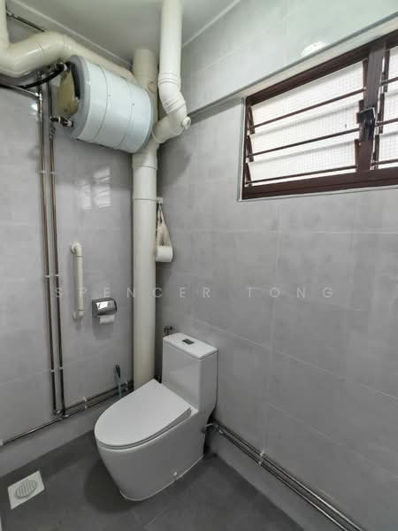 150 Bishan Street 11, 150 Bishan Street 11, 3 Bedrooms, 898 sqft, HDB Flat For Sale, by Spencer Tong, 500191720 - Bathroom - PropertyGuru.com.sg