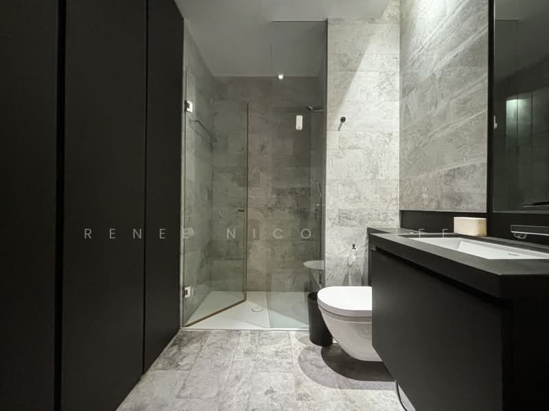 OUE Twin Peaks, 33 Leonie Hill Road, 1 Bedroom, 571 sqft, Condominium For Rent, by Renee Nicole Lee, 500191721 - Bathroom - PropertyGuru.com.sg