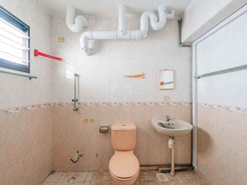 8 Cantonment Close, 8 Cantonment Close, 3 Bedrooms, 969 sqft, HDB Flat For Sale, by Don Png, 500191727 - Bathroom - PropertyGuru.com.sg
