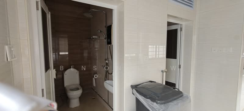 East Coast Road, , 4 Bedrooms, 1,800 sqft, Shophouse For Rent, by Benson Leow, 500191728 - Bathroom - PropertyGuru.com.sg
