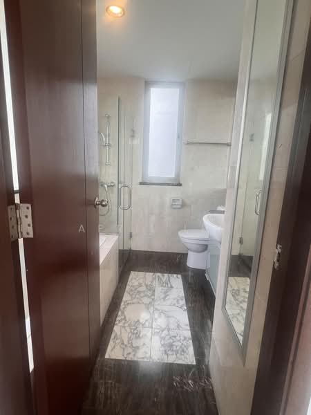 Rosewood, 1 Rosewood Drive, 2 Bedrooms, 1,012 sqft, Condominium For Sale, by April Lee, 500191731 - Bathroom - PropertyGuru.com.sg