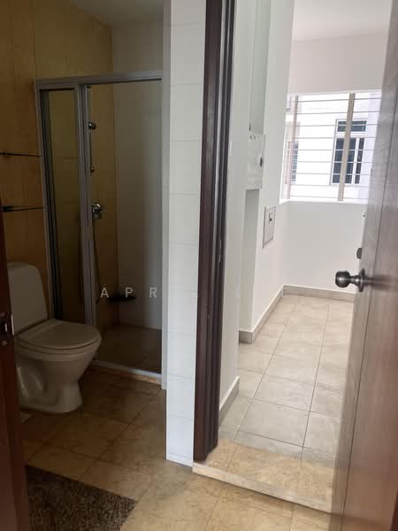 Rosewood, 1 Rosewood Drive, 2 Bedrooms, 1,012 sqft, Condominium For Sale, by April Lee, 500191731 - Bathroom - PropertyGuru.com.sg