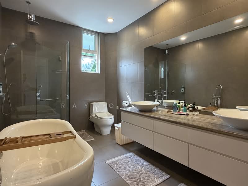 Wilkinson Road, , 5 Bedrooms, 4,100 sqft, Semi-Detached House For Rent, by Raymond Ler, 500191733 - Bathroom - PropertyGuru.com.sg