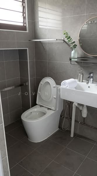 215 Pasir Ris Street 21, 215 Pasir Ris Street 21, Room Rental, 120 sqft, HDB Flat For Rent, by Jovin Yeo, 500191739 - Bathroom - PropertyGuru.com.sg