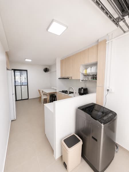 814 Tampines Street 81, 814 Tampines Street 81, 2 Bedrooms, 786 sqft, HDB Flat For Sale, by Syafa J, 500191747 - Kitchen - PropertyGuru.com.sg